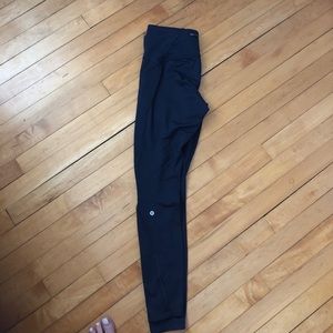 Navy fleece lined lululemon leggings